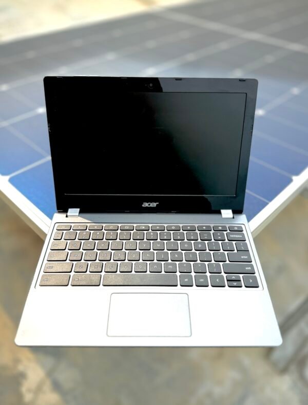 Acer C740 Chromebook – 4GB RAM – 128GB SSD Storage – Window 10 Supported